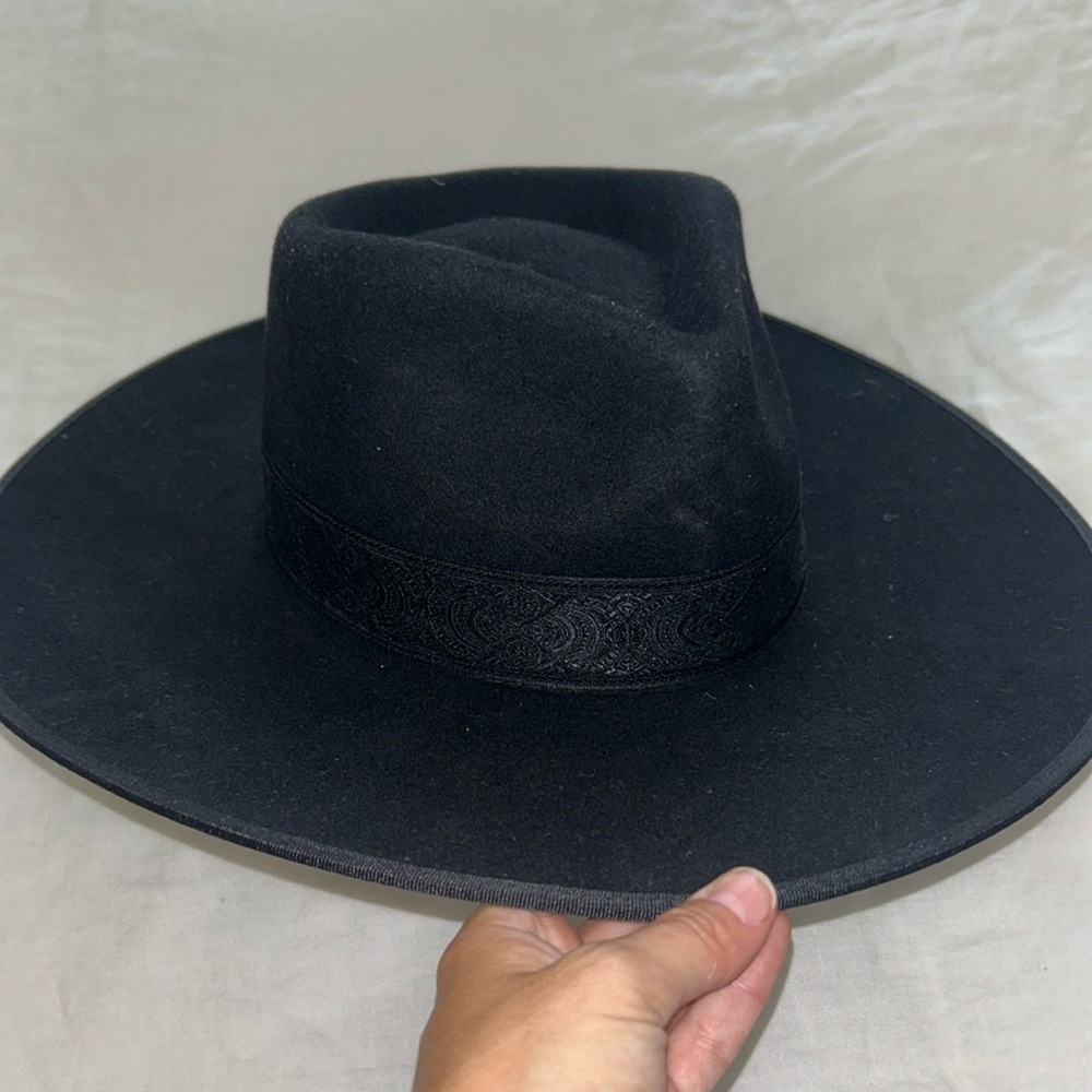 Hat ! Never worn